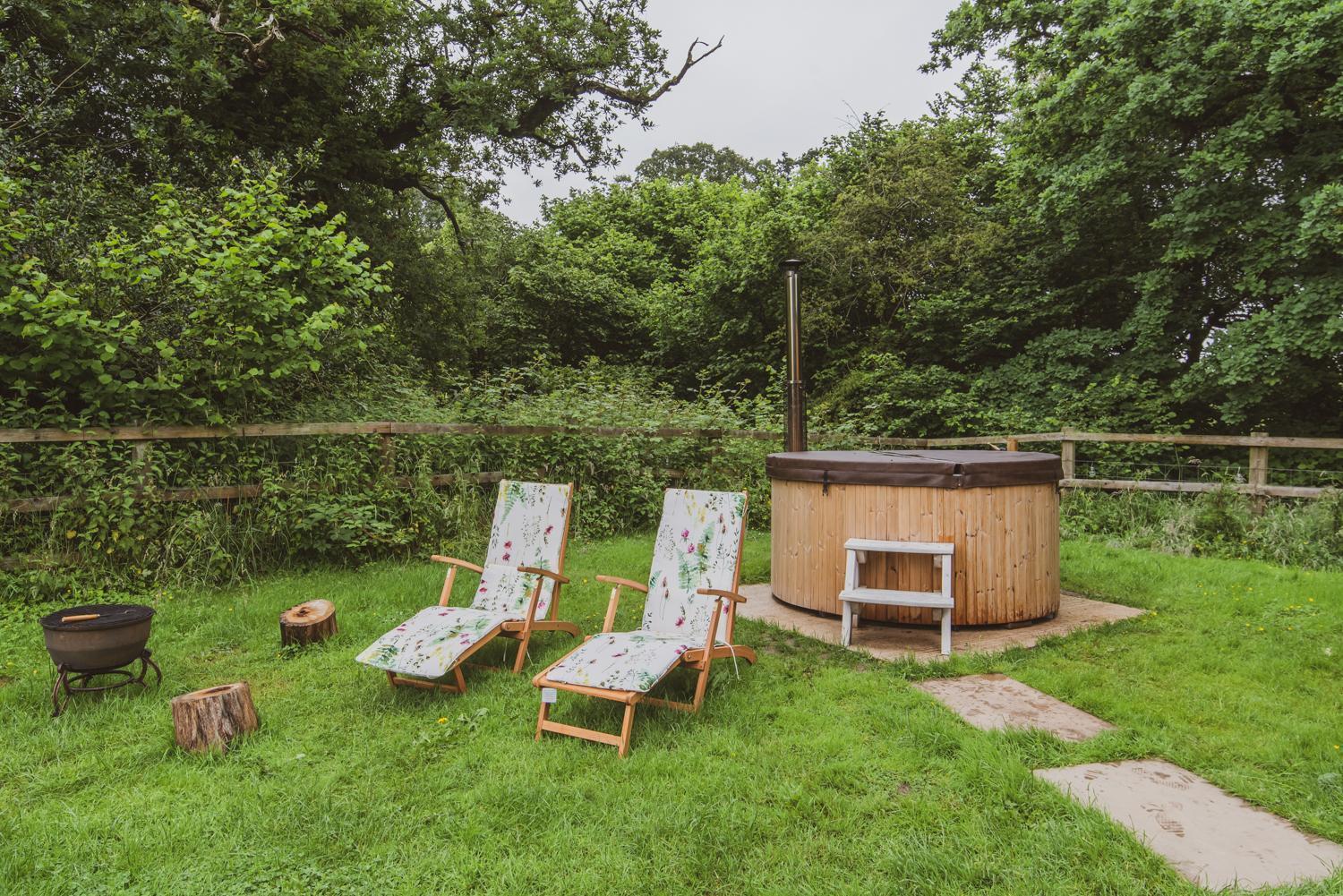 Hotel The Hideaway At Hiddenwood Glamping à Corsley Extérieur photo