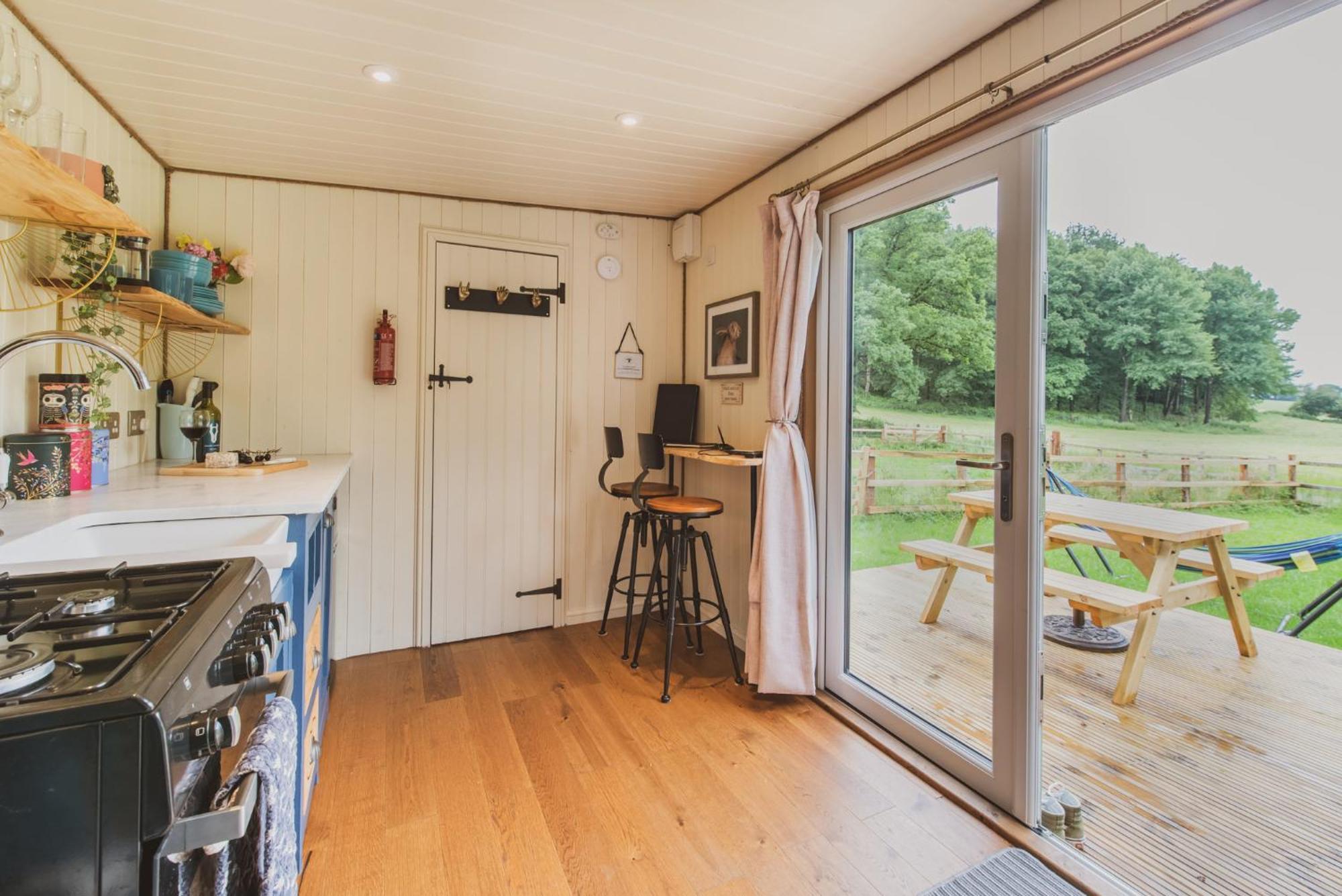 Hotel The Hideaway At Hiddenwood Glamping à Corsley Extérieur photo